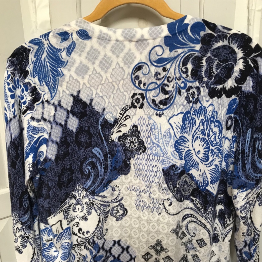 Chico's Blue and White Floral Button Down Cardigan - Picture 12 of 14